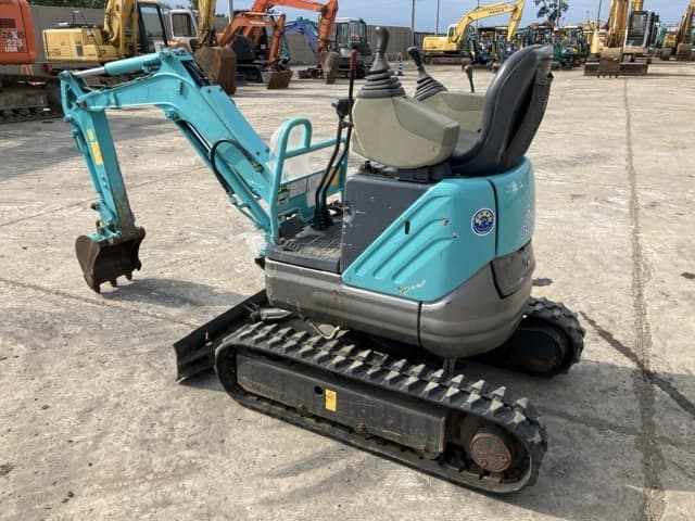 MINI EXCAVATOR — Auction (lot 8457-425)