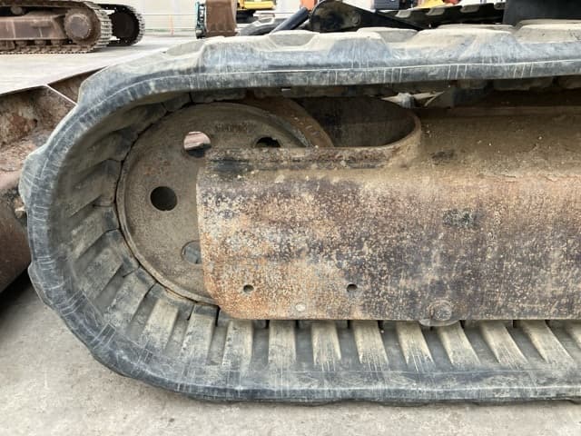 EXCAVATOR — Auction (lot 8457-428)