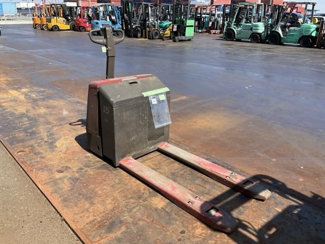 Forklift — Auction (lot 8457-42801)