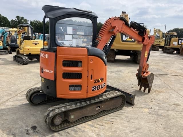 MINI EXCAVATOR — Auction (lot 8457-430)