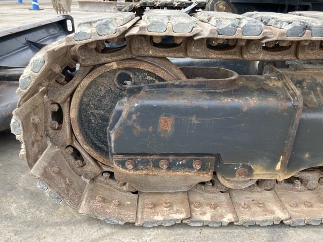 MINI EXCAVATOR — Auction (lot 8457-433)
