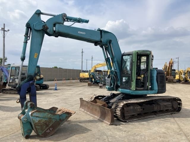 EXCAVATOR — Auction (lot 8457-436)