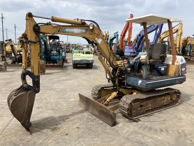 MINI EXCAVATOR — Auction (lot 8457-437)