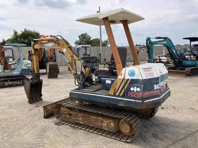 MINI EXCAVATOR — Auction (lot 8457-437)