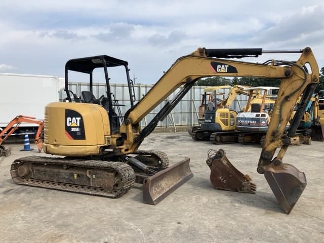 MINI EXCAVATOR — Auction (lot 8457-438)