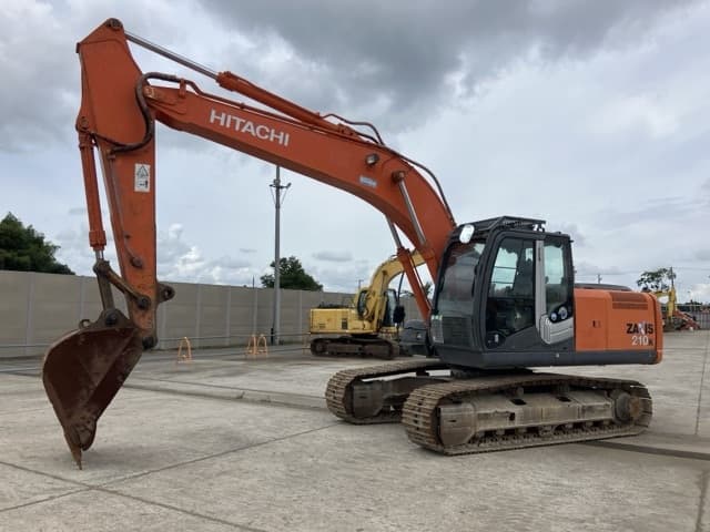 EXCAVATOR — Auction (lot 8457-44)