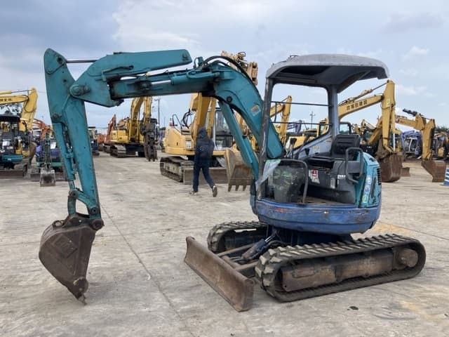 MINI EXCAVATOR — Auction (lot 8457-442)