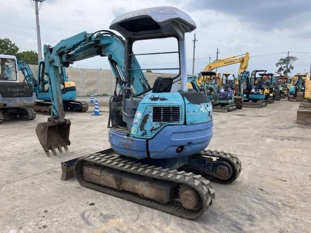 MINI EXCAVATOR — Auction (lot 8457-442)