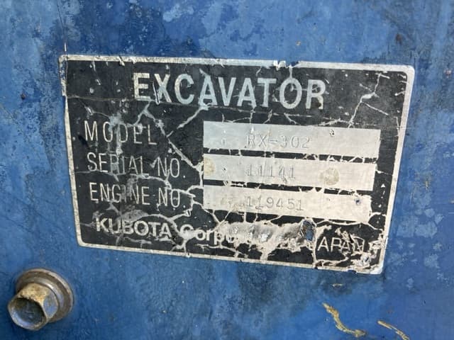 MINI EXCAVATOR — Auction (lot 8457-442)