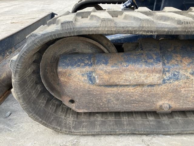 MINI EXCAVATOR — Auction (lot 8457-442)