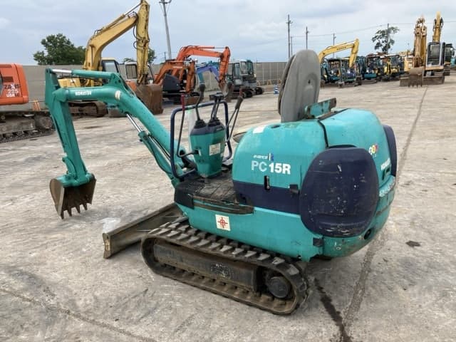 MINI EXCAVATOR — Auction (lot 8457-447)