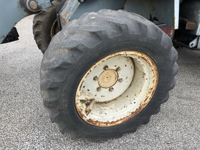 MINI WHEEL LOADER — Auction (lot 8457-448)