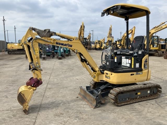 MINI EXCAVATOR — Auction (lot 8457-450)