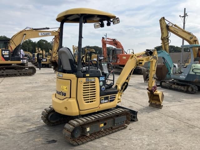 MINI EXCAVATOR — Auction (lot 8457-450)