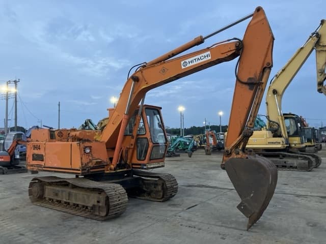 EXCAVATOR — Auction (lot 8457-451)