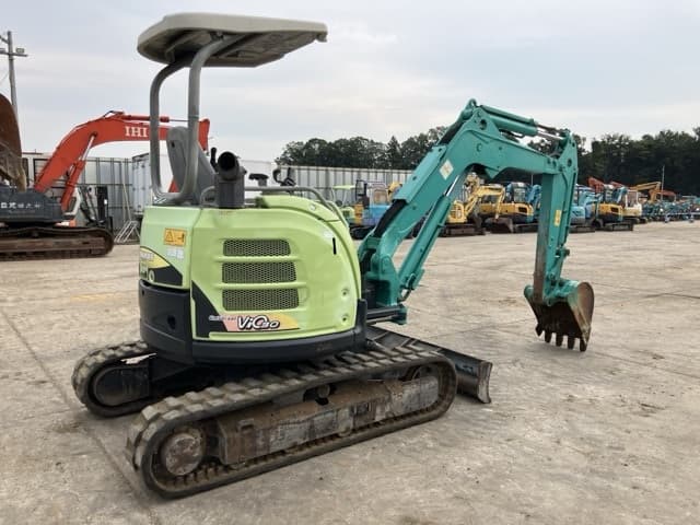 MINI EXCAVATOR — Auction (lot 8457-452)