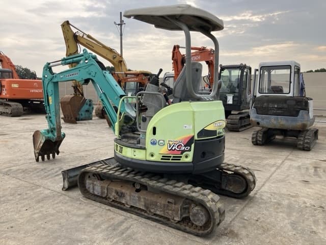 MINI EXCAVATOR — Auction (lot 8457-452)