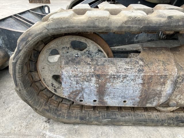 MINI EXCAVATOR — Auction (lot 8457-452)
