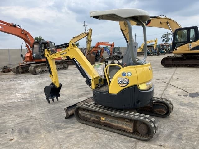 MINI EXCAVATOR — Auction (lot 8457-453)