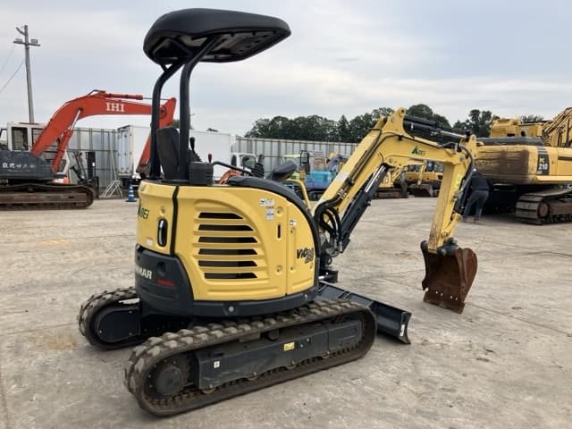 MINI EXCAVATOR — Auction (lot 8457-454)