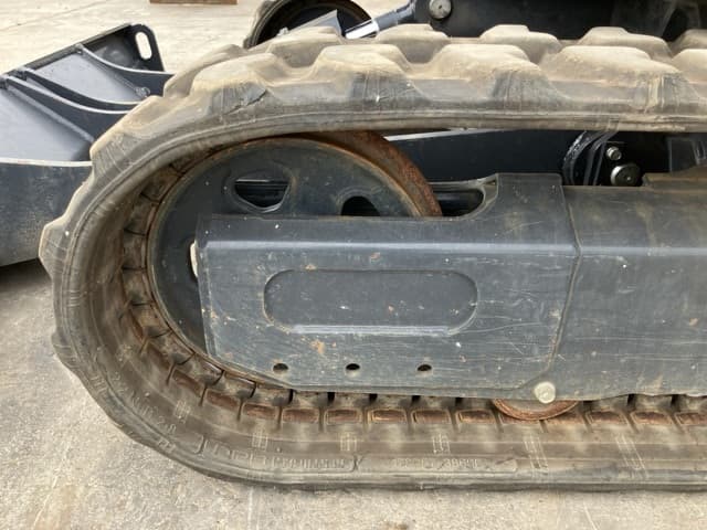 MINI EXCAVATOR — Auction (lot 8457-454)