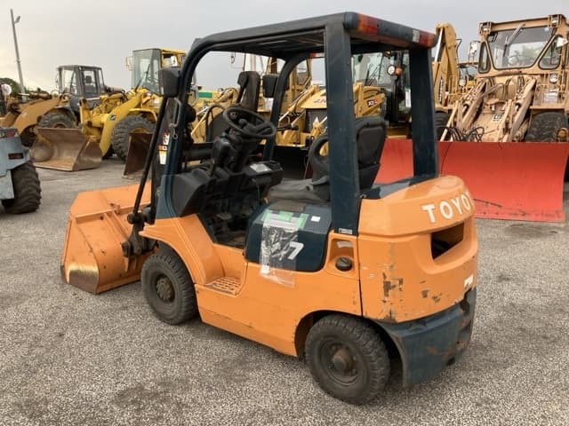 SHOVEL LOADER — Auction (lot 8457-455)