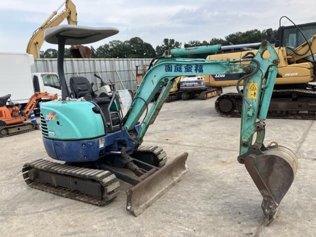 MINI EXCAVATOR — Auction (lot 8457-461)
