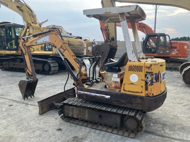 MINI EXCAVATOR — Auction (lot 8457-462)