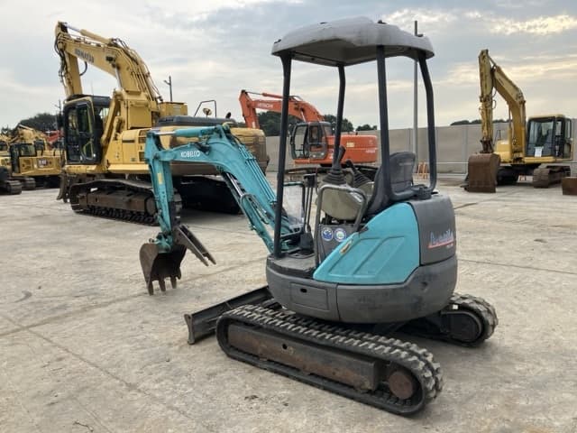 MINI EXCAVATOR — Auction (lot 8457-463)