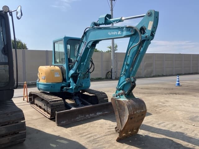 MINI EXCAVATOR — Auction (lot 8457-465)