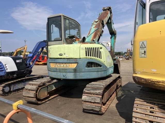 EXCAVATOR — Auction (lot 8457-471)