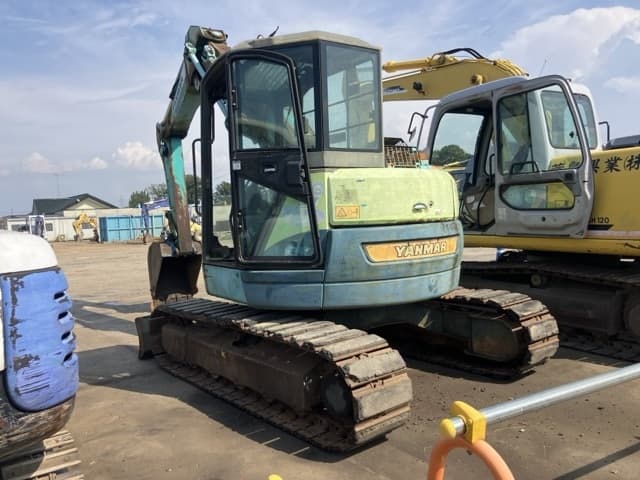EXCAVATOR — Auction (lot 8457-471)