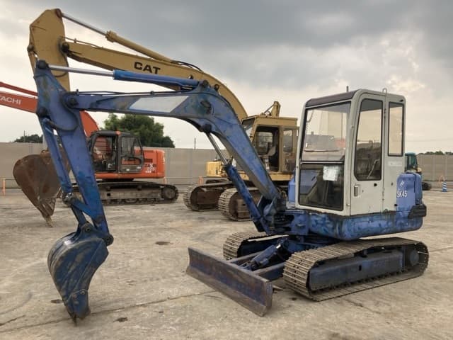 MINI EXCAVATOR — Auction (lot 8457-474)