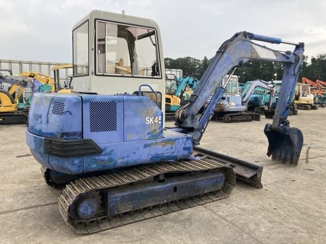 MINI EXCAVATOR — Auction (lot 8457-474)