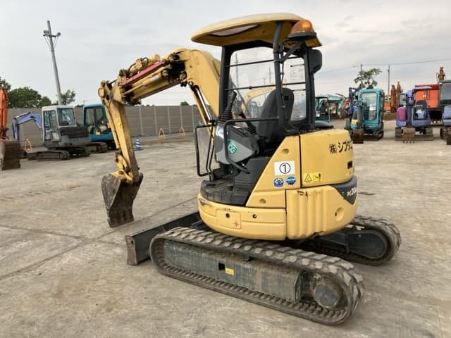 MINI EXCAVATOR — Auction (lot 8457-475)