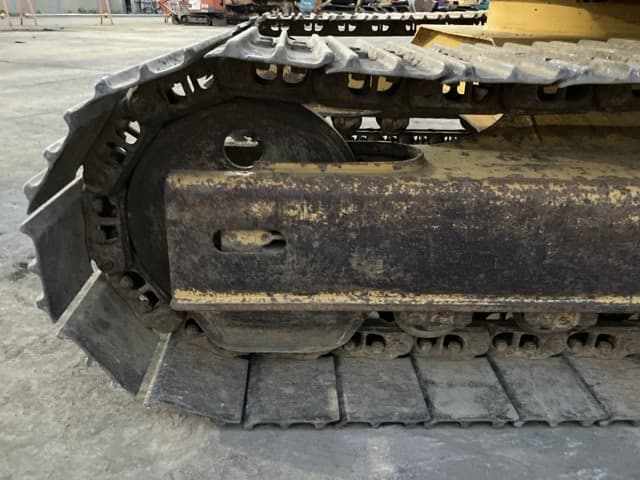 EXCAVATOR — Auction (lot 8457-482)