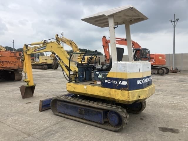 MINI EXCAVATOR — Auction (lot 8457-483)