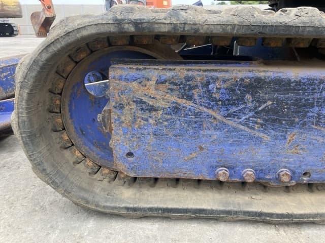 MINI EXCAVATOR — Auction (lot 8457-483)