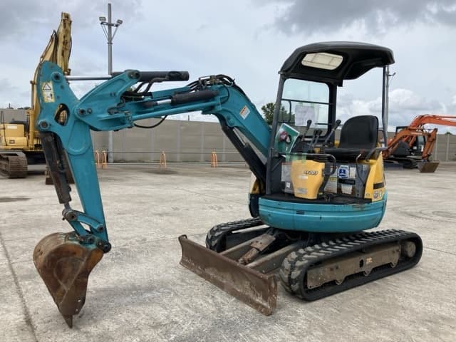 MINI EXCAVATOR — Auction (lot 8457-49)