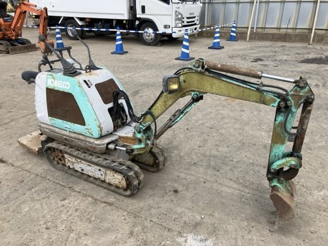 MINI EXCAVATOR — Auction (lot 8457-494)