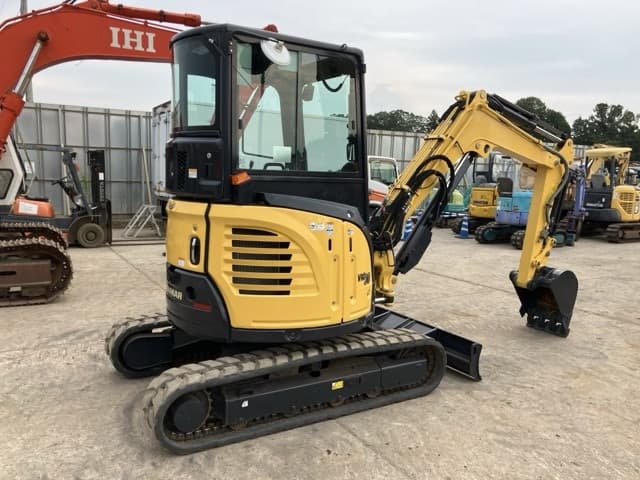 MINI EXCAVATOR — Auction (lot 8457-497)