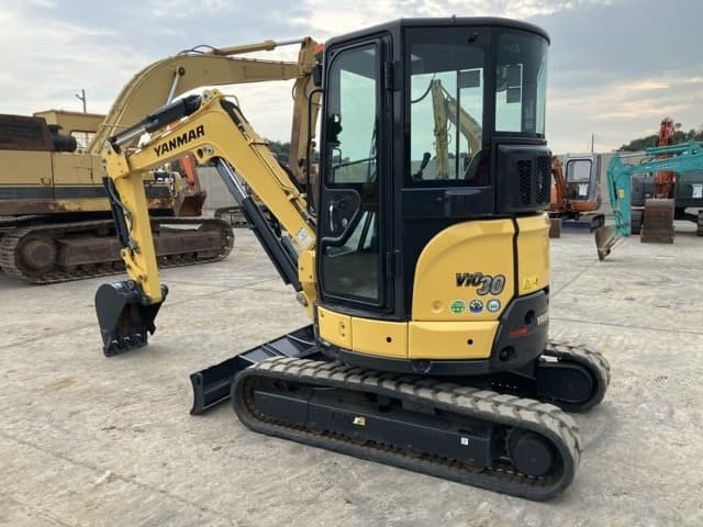 MINI EXCAVATOR — Auction (lot 8457-497)