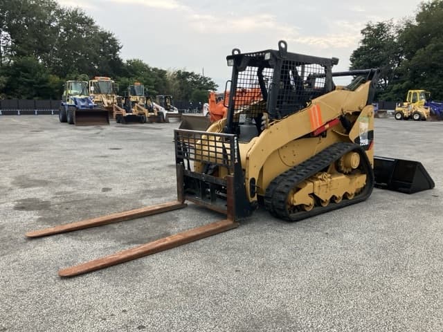 SKID STEER LOADER — Auction (lot 8457-498)
