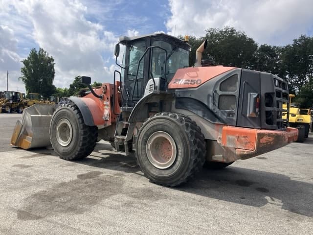 WHEEL LOADER — Auction (lot 8457-5)