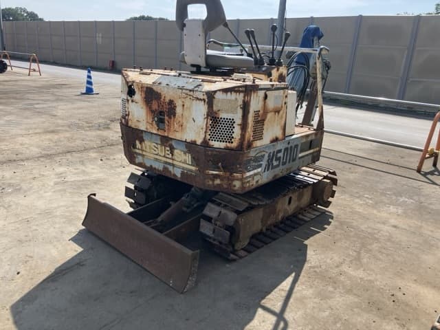 MINI EXCAVATOR — Auction (lot 8457-500)