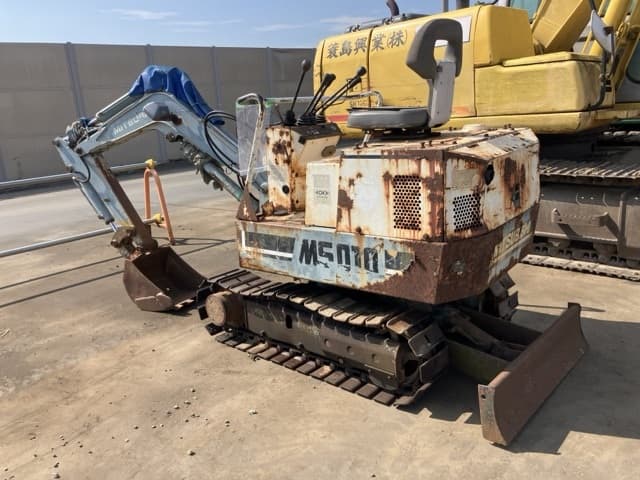 MINI EXCAVATOR — Auction (lot 8457-500)