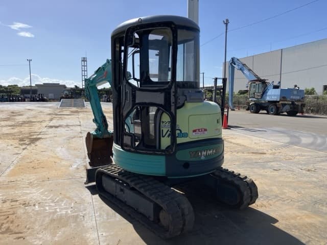 MINI EXCAVATOR — Auction (lot 8457-50001)