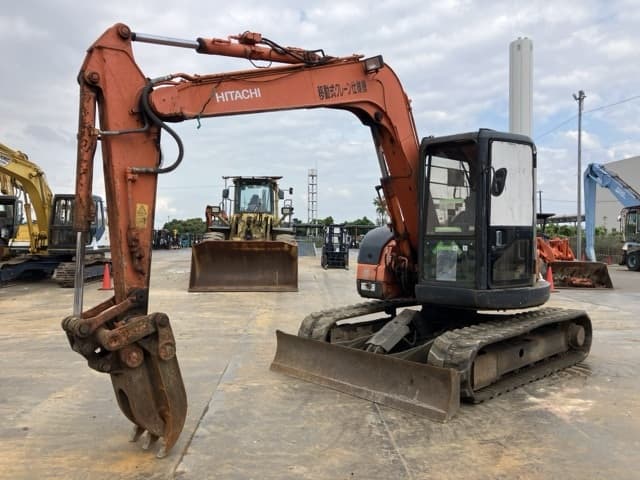 EXCAVATOR — Auction (lot 8457-50002)