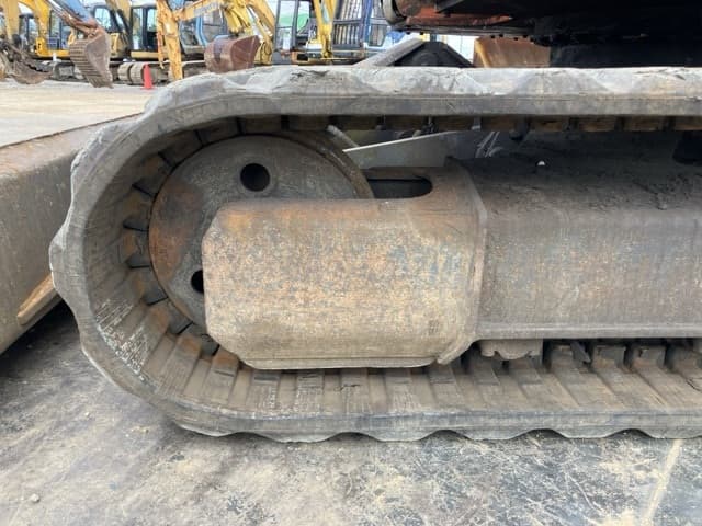 EXCAVATOR — Auction (lot 8457-50002)