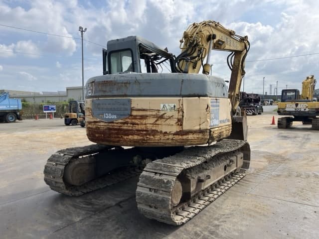 EXCAVATOR — Auction (lot 8457-50006)